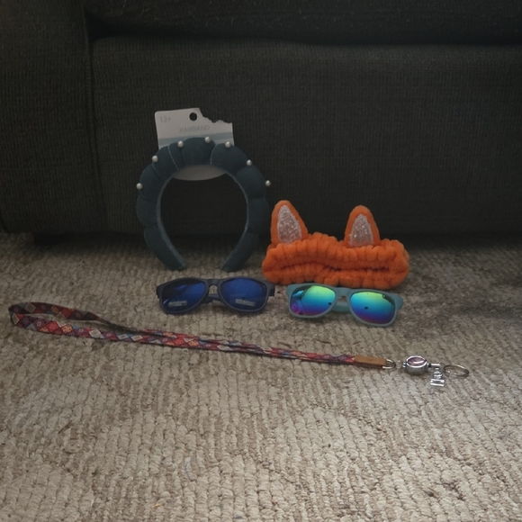no brand Other - Contemporary Blue and Orange Sunglasses Set